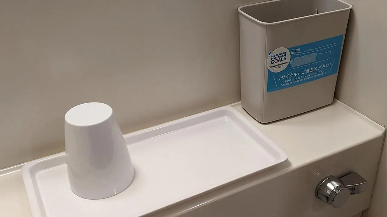 Toyoko Inn Shin-Osaka Chuo-Guchi Honkan 3*, Osaka Japan