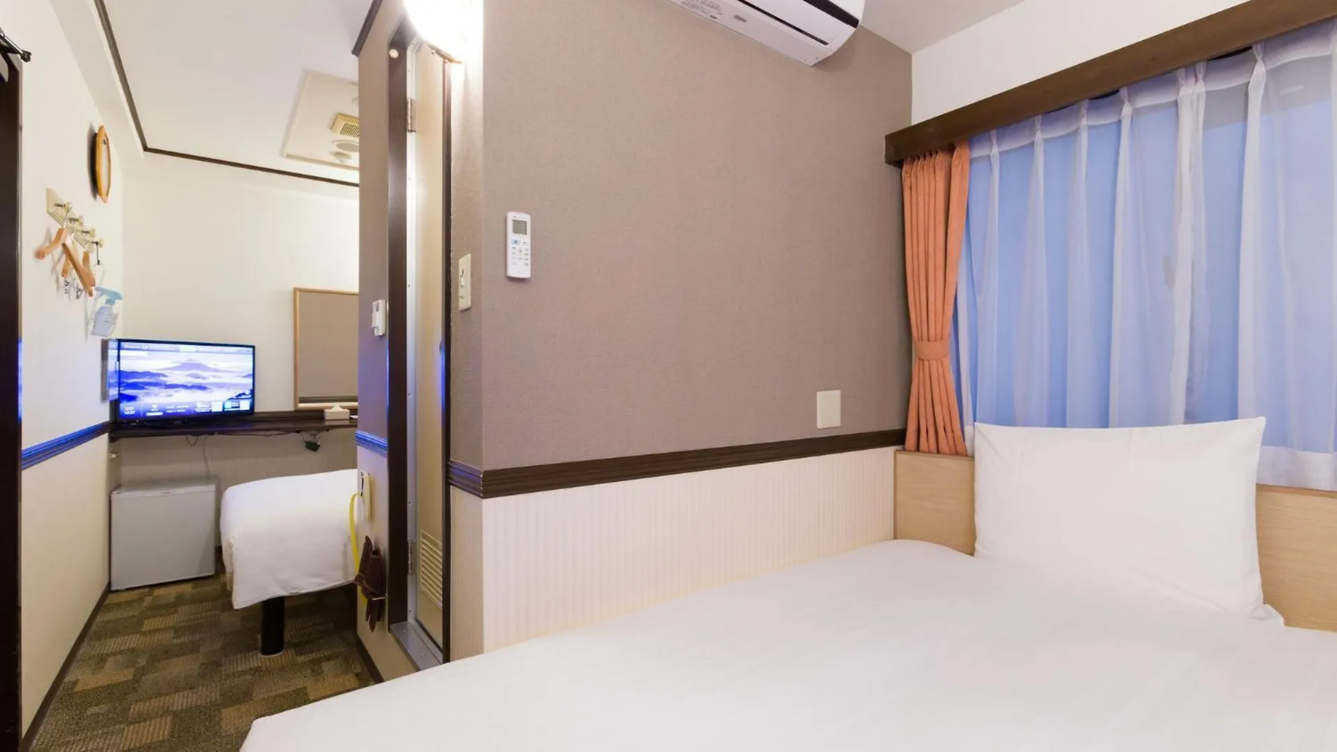 Toyoko Inn Shin-Osaka Chuo-Guchi Honkan Hotel Osaka