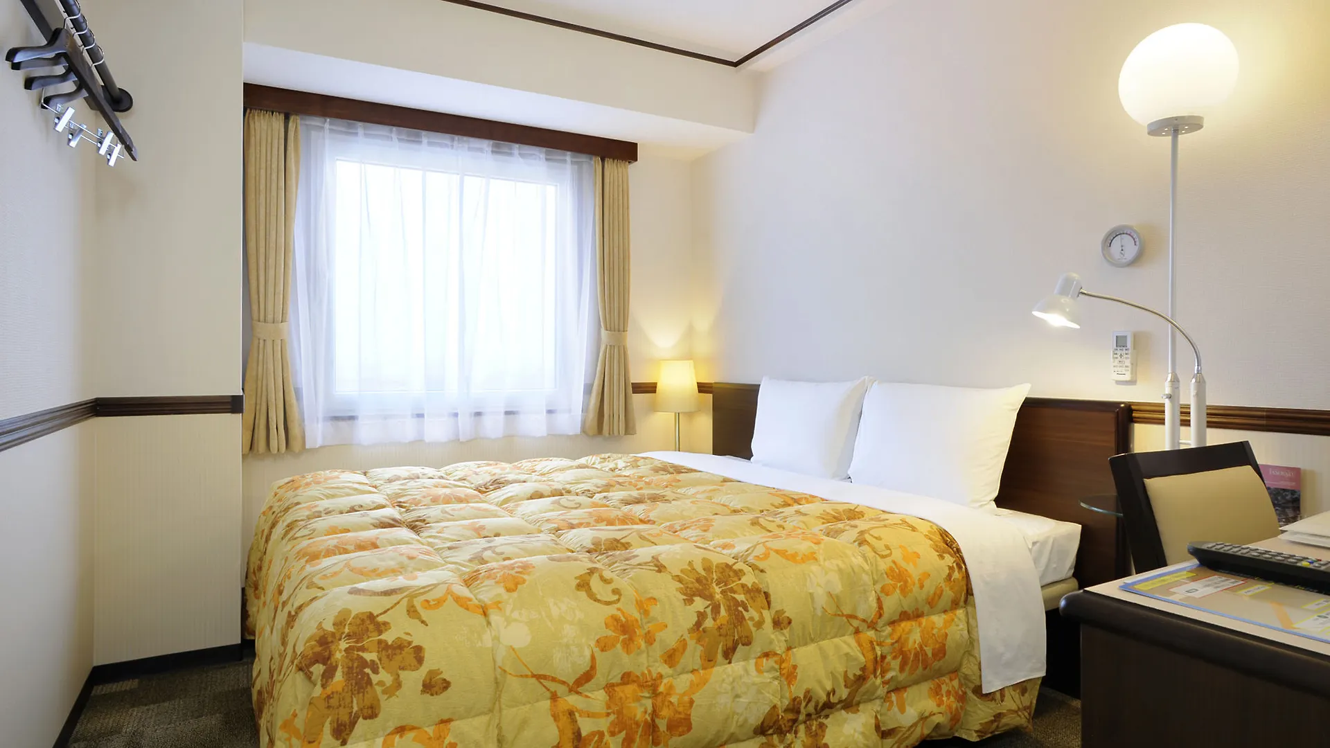 Toyoko Inn Shin-Osaka Chuo-Guchi Honkan 3*, Osaka Japan