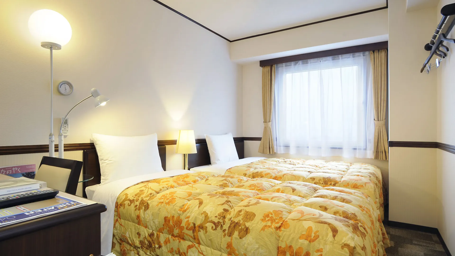 Toyoko Inn Shin-Osaka Chuo-Guchi Honkan 3*, Osaka Japan
